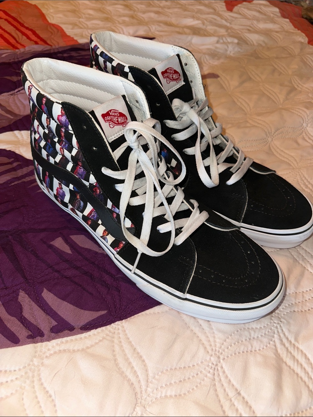 VANS X STRANGER THINGS CUSTOMS CHARACTER CHECKERBOARD SK8-HI shoes